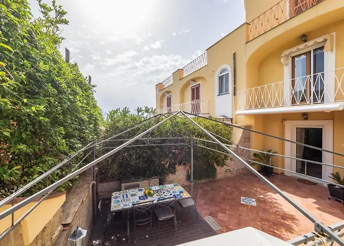 Faraglioni 3 Bedrooms With Seaview Дом отдыха *