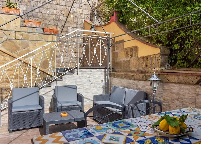 Дом отдыха Faraglioni 3 Bedrooms With Seaview *