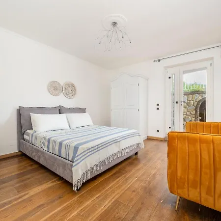 Faraglioni 3 Bedrooms With Seaview Дом отдыха Сорренто
