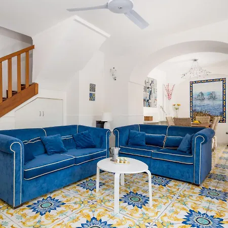 Faraglioni 3 Bedrooms With Seaview Дом отдыха Сорренто
