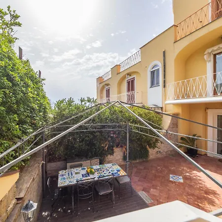 Faraglioni 3 Bedrooms With Seaview Дом отдыха *